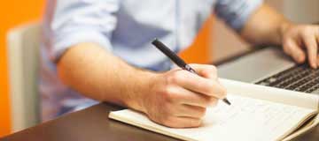 Zaposlitev in življenjepis